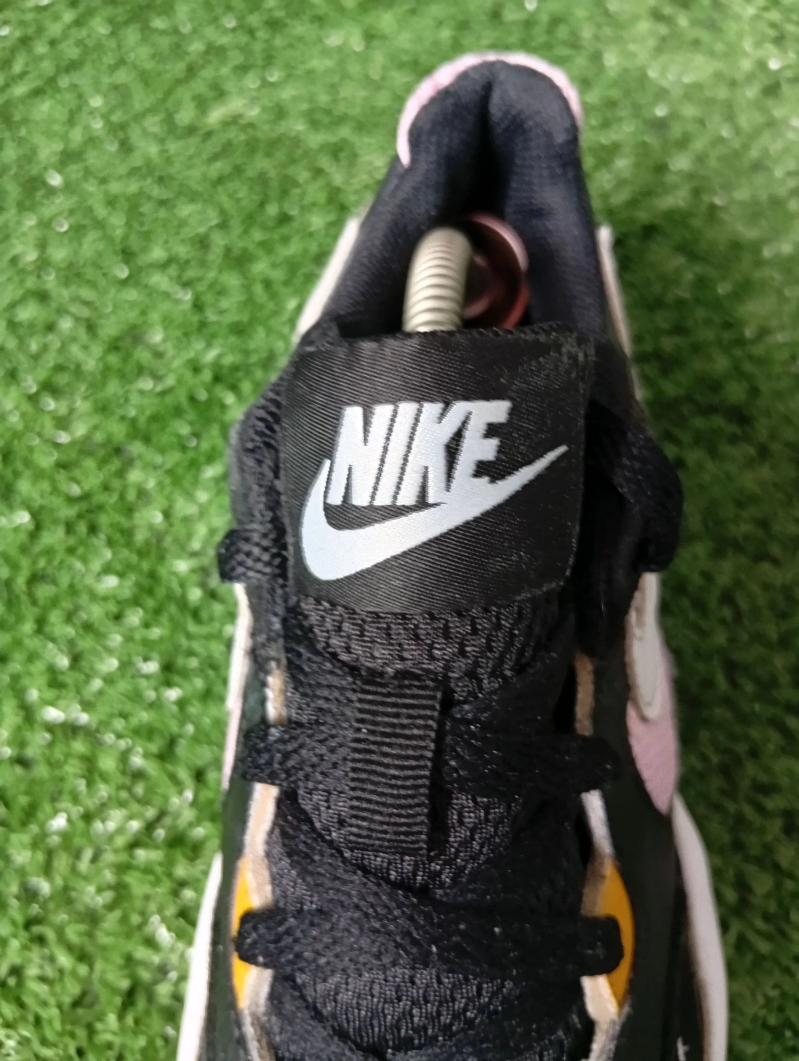 Nike Air Max Excee – Black / Pink / Yellow (Size 37.5) – photo 4